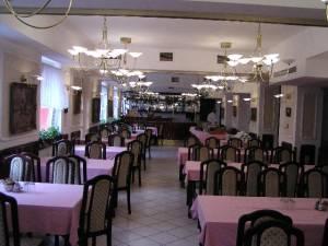 Polus 3* Budapeste