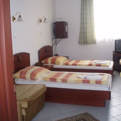 Hotel Polus Budapeste