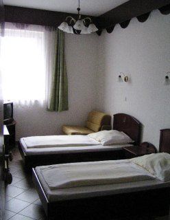Polus 3* Budapeste